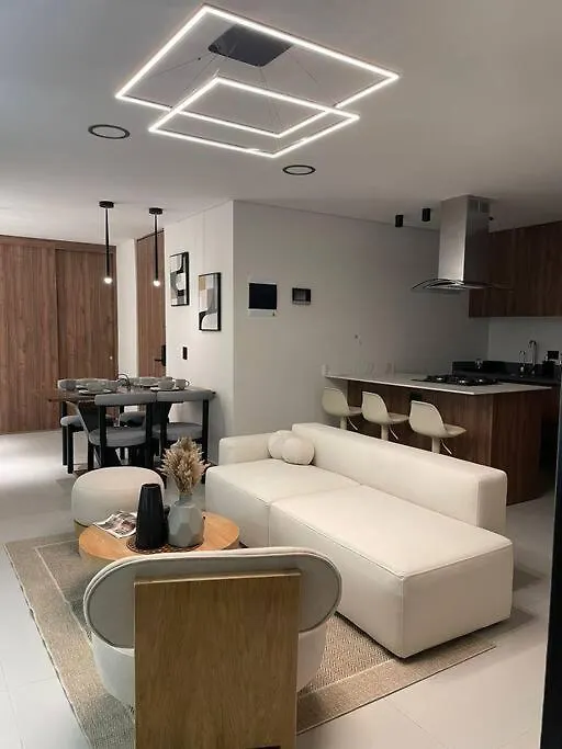 מדיין Luxury 3Br Apt In Laureles קולומביה