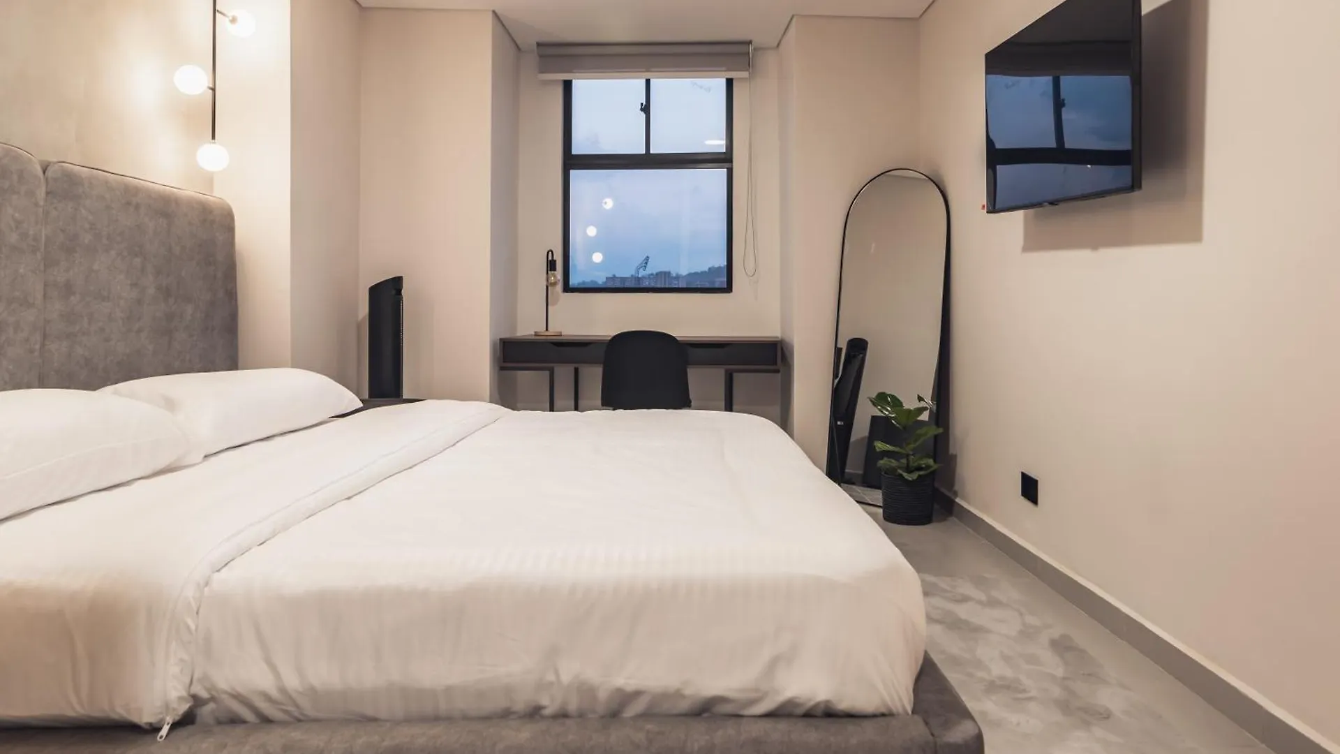 Luxury 3Br Apt In Laureles Medellín