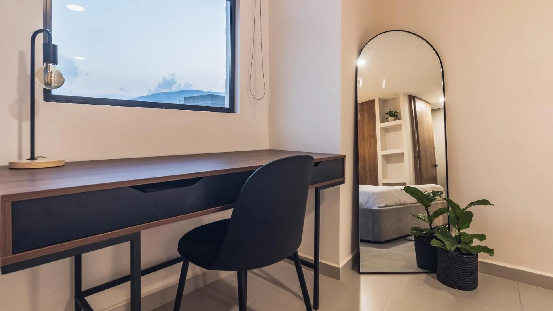 Apartment Luxury 3Br Apt In Laureles Medellin